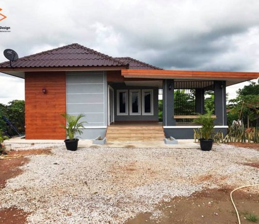 แบบบ้านสวยหลักแสน! บ้านชั้นเดียวหลังคาปั้นหย่า ผสมโมเดิร์น ยกพื้นสูง