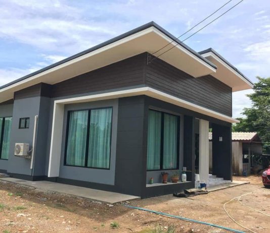 แบบบ้านชั้นเดียวโมเดิร์น หลังคาทรงเพิงหมาแหงนไล่ระดับ งบก่อสร้าง 6.5 แสนบาท