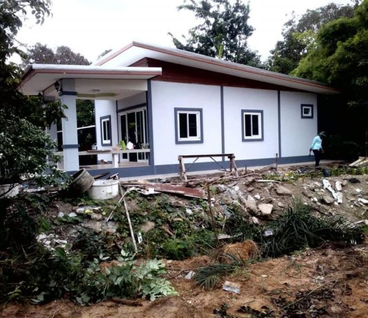 สร้างบ้านงบ 3.5 แสน ชั้นเดียวสไตล์โมเดิร์น ขนาด 2 ห้องนอน