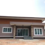 บ้านโมเดิร์นชั้นเดียวโทนสีน้ำตาล 3 ห้องนอน พื้นที่ใช้สอย 124 ตรม