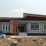 บ้านทรงแหงนหลังคาเล่นระดับ สไตล์โมเดิร์น 3 ห้องนอน พื้นที่ใช้สอย 220 ตรม